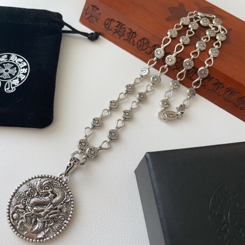 Ch**me He**ts necklaces